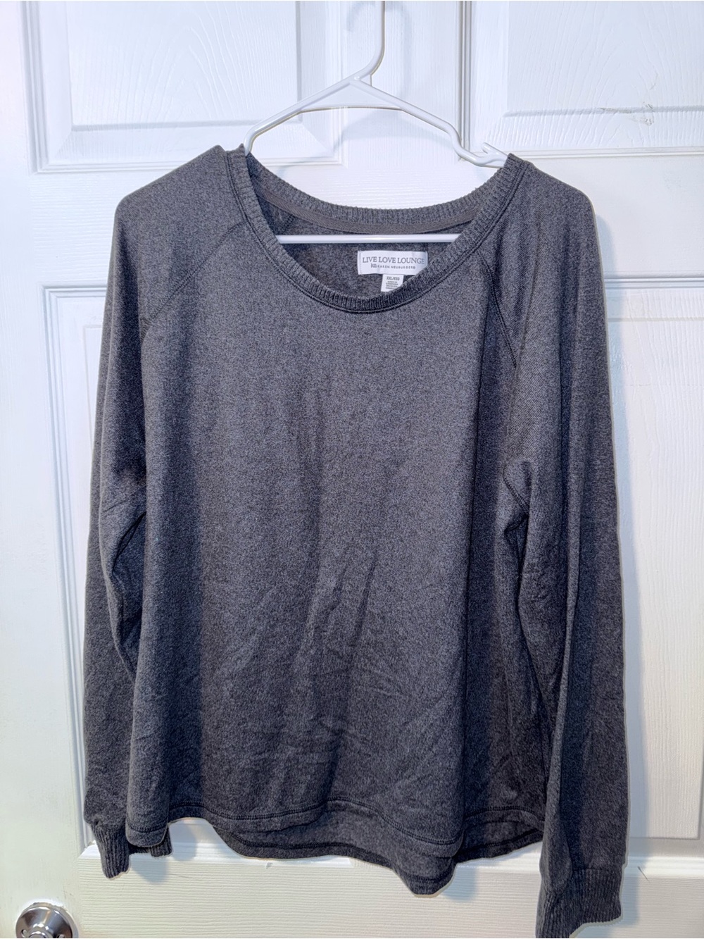 Karen Neuburger Charcoal Gray Long Sleeve Crewneck Sweatshirt